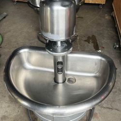 Bradley Wash Fountain, SemiCircular Foot Control Commercial Hand Washing Sink