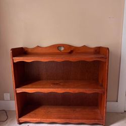 Wood Scalloped Bookshelf 