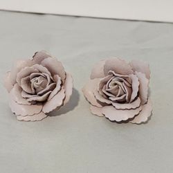 Leather Rose ear rings blush pink/light mauve shade