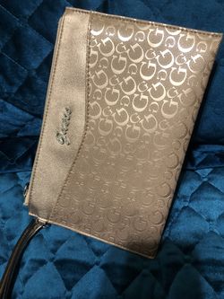 Guess Clutch