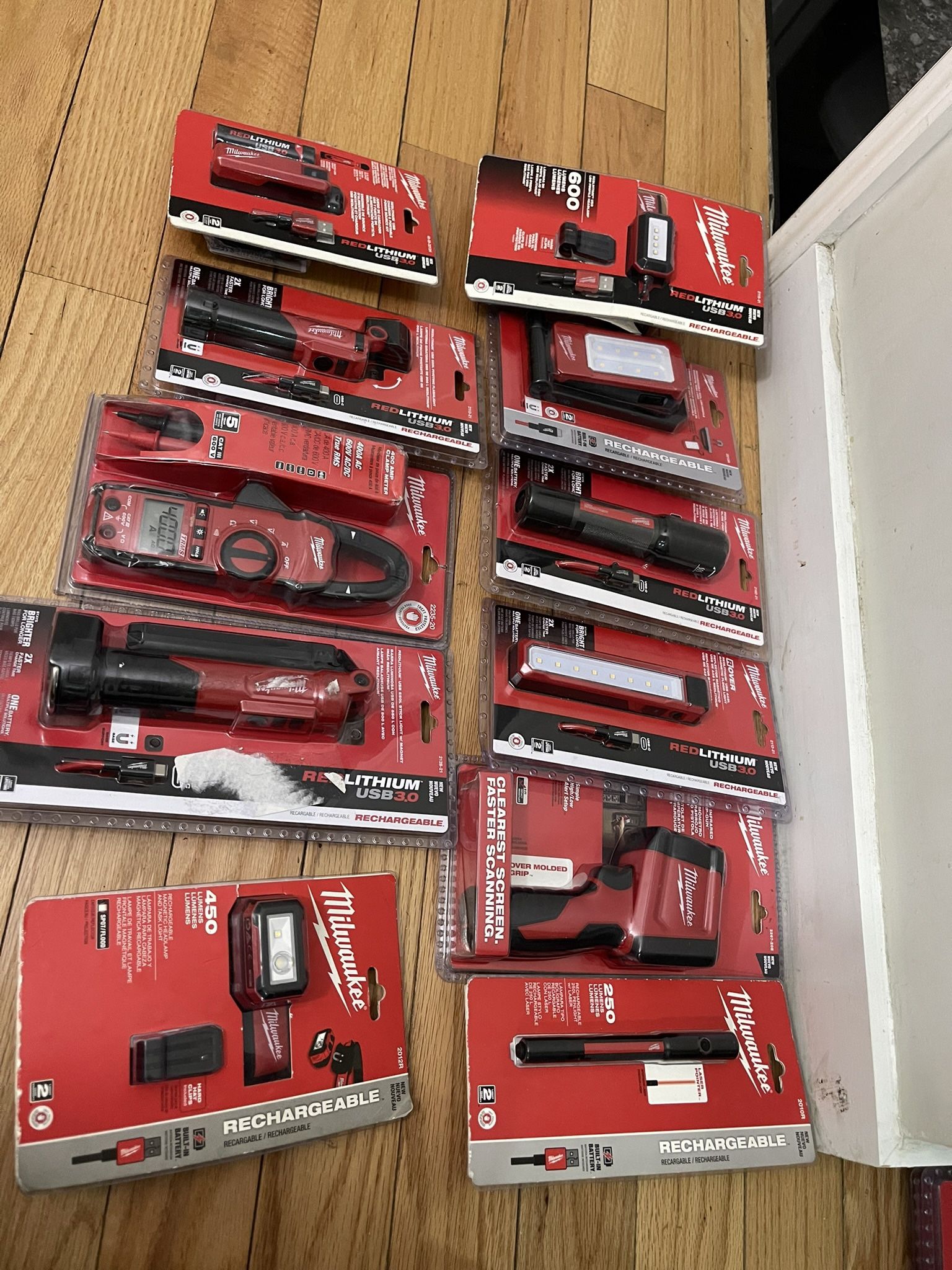 Milwaukee Flashlights M 18 And M 12 Tools Klein Tools Read Below