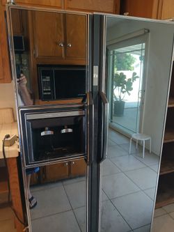 Amana double door mirror refrigerator
