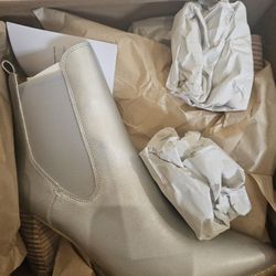 Womans Boots Size 10