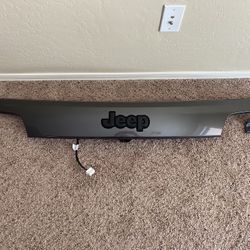 Factory OEM 2014-2022 Jeep Grand Cherokee Rear Lift Gate Hatch Trim Molding Gray Black Emblem 