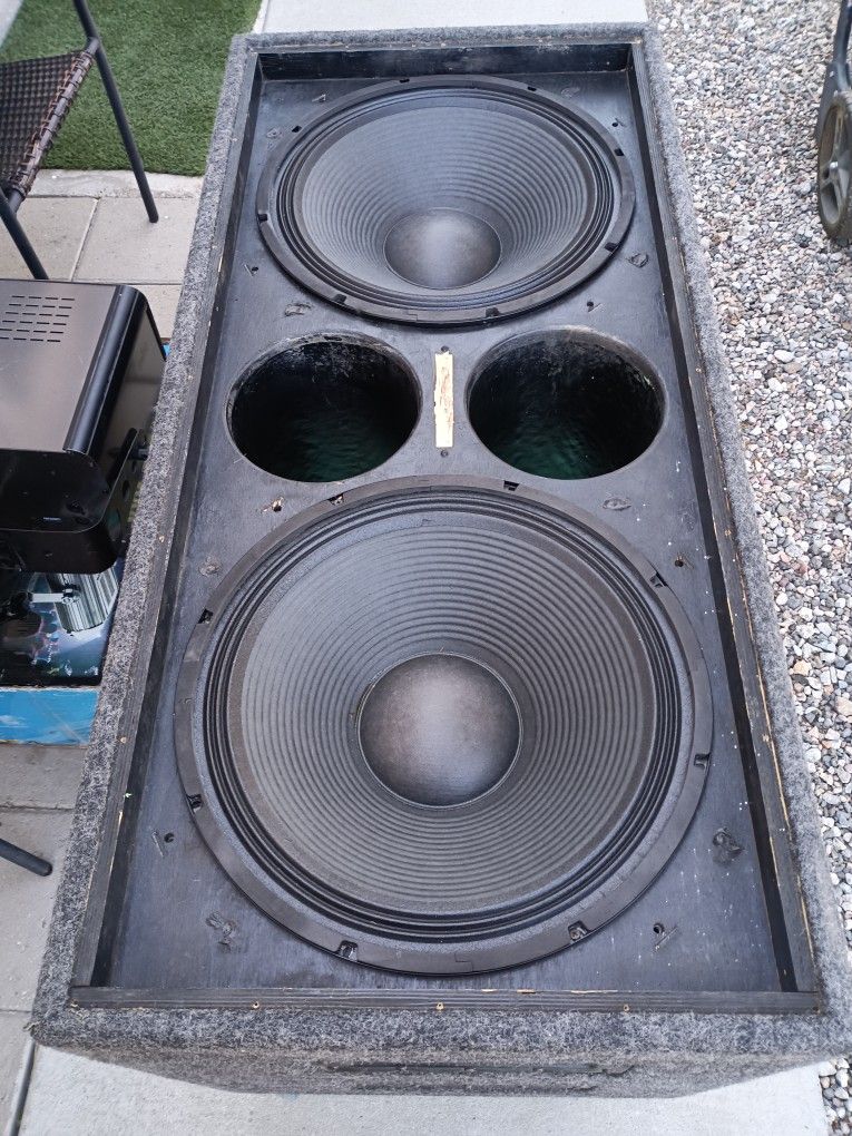 Big Base Speaker Box