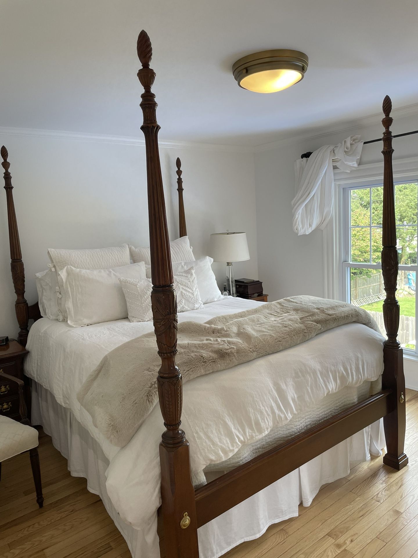Queen bed