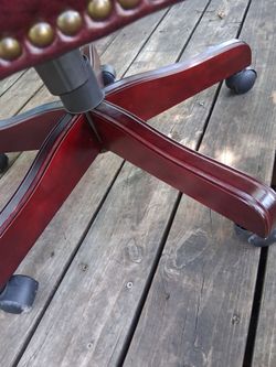 Nice burgundy, desk chair.