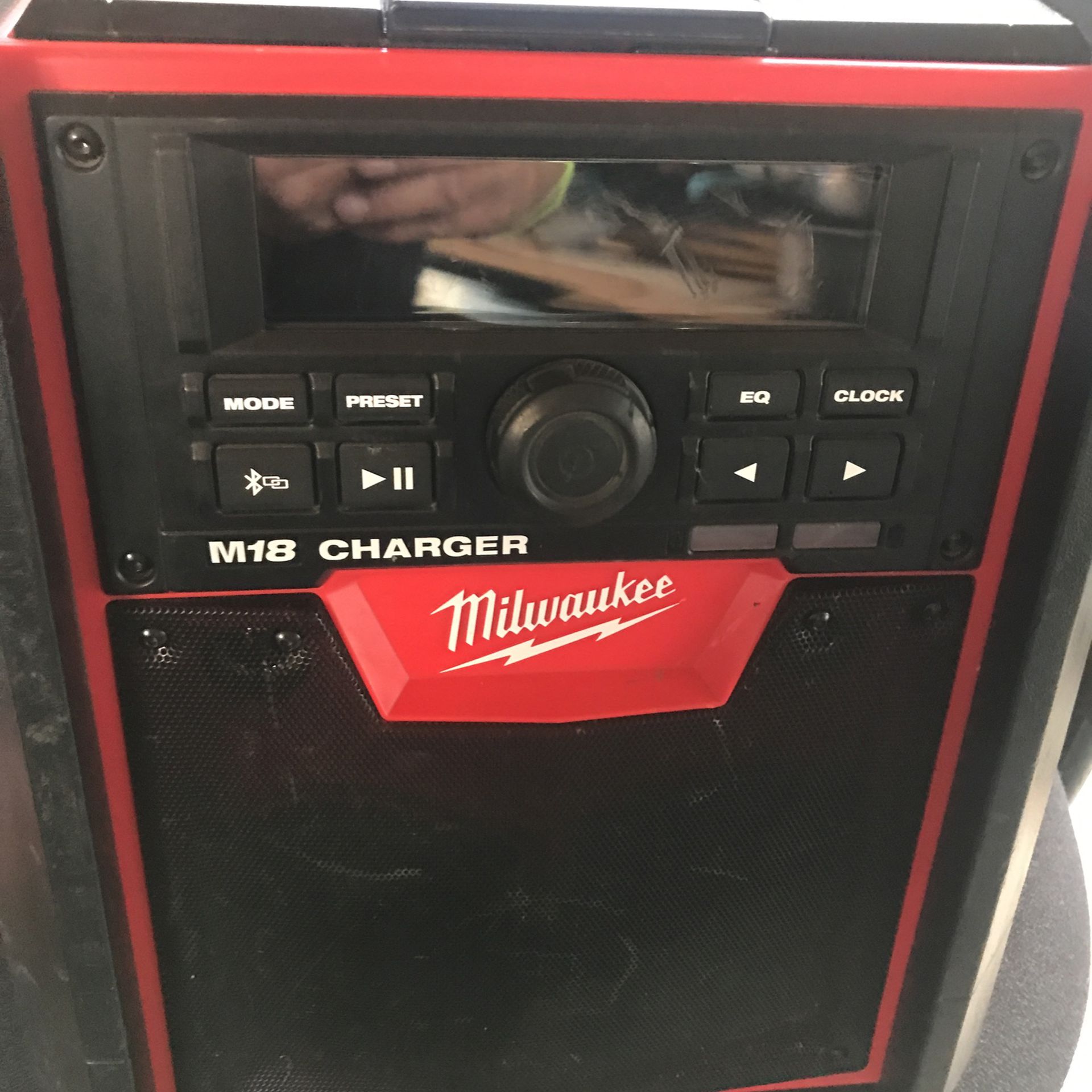 MilwaukeeM18 Charger Bluetooth Speaker 2792-20