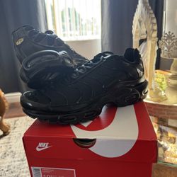 Nike Air Max Plus Triple Black 