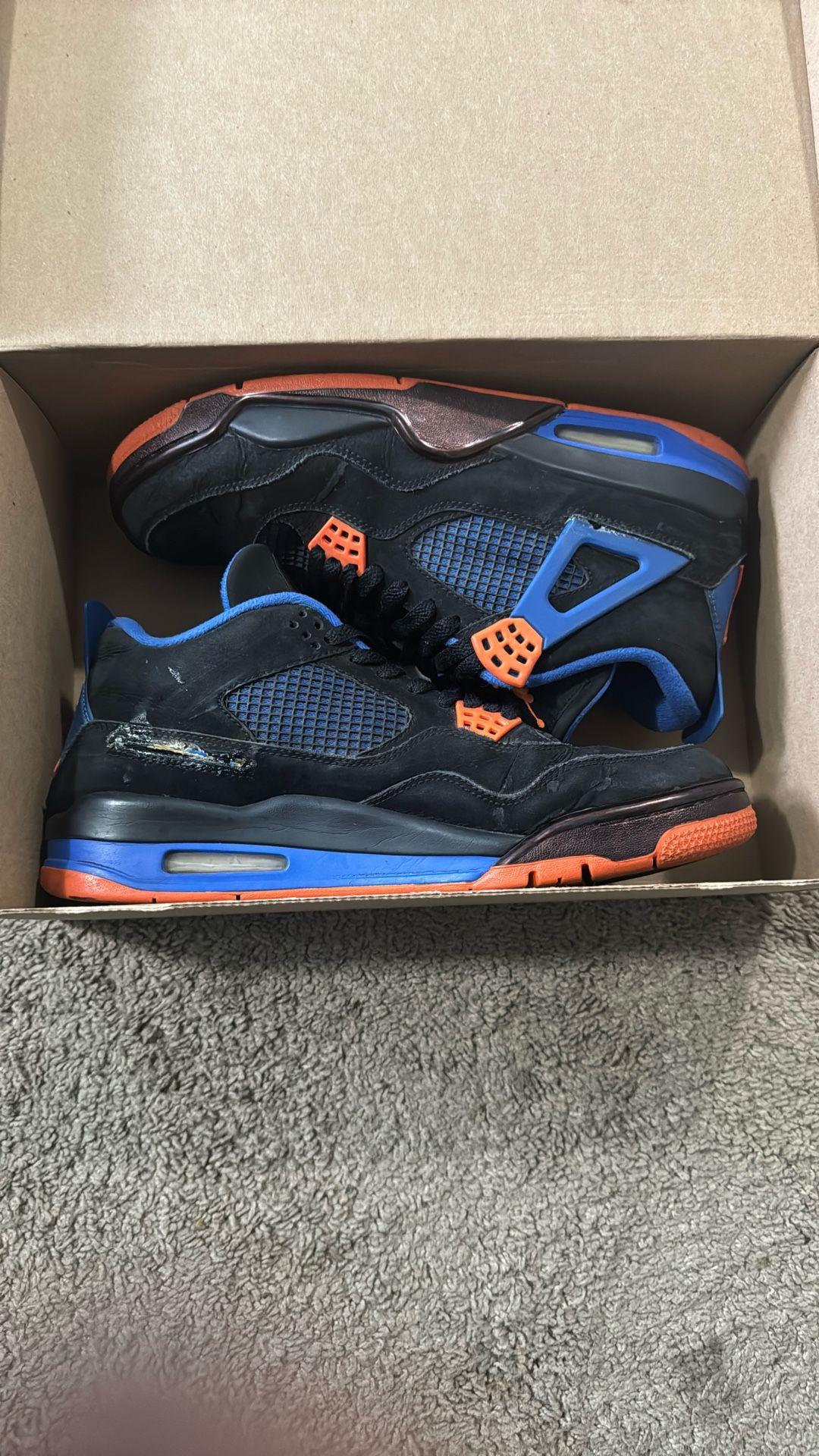 NIKE Air Jordan Retro 4 Cavs Size 10