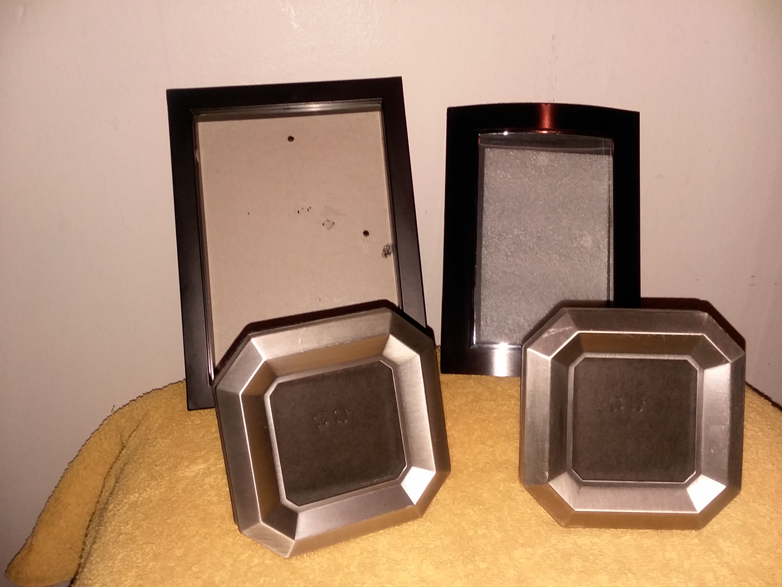 Black and Chrome Color Picture Frames
