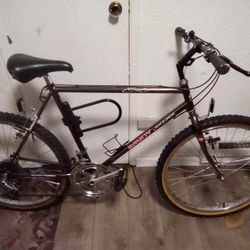 Savoy By Royce Union Mountain Bike for Sale in Federal Way WA