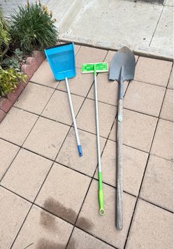 Garden & Cleaning Tool Set (3 pcs) - Excellent Condition