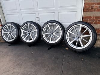 22” Audi RSQ8 / Q7 factory wheels and tires!