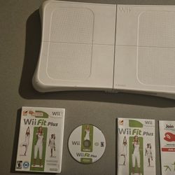 Nintendo Wii Balance Board With Wii Fit Plus Game 