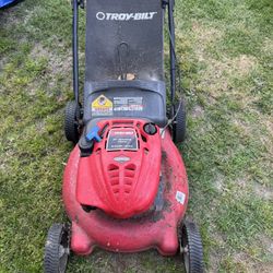 Briggs & Stratton Lawnmower 