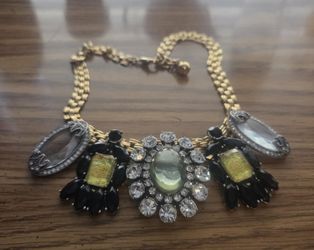 LuLu Frost Crystal Beason Collar Necklace