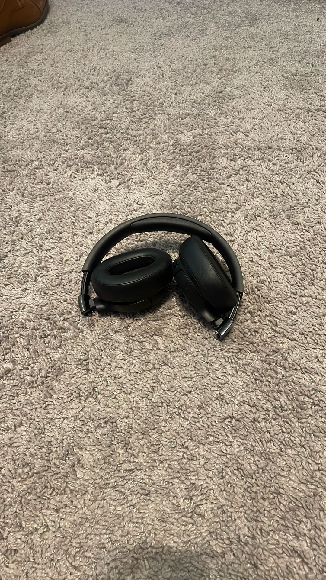 JBL Wireless headphones