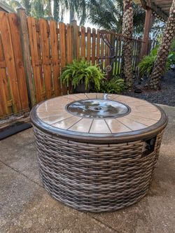 Outdoor patio propane fire pit table
