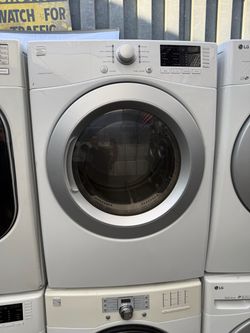 Kenmore white front load gas dryer