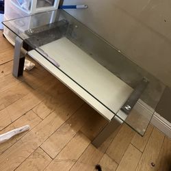 glass table in very good condition must pick up . 