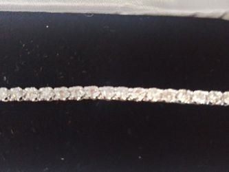 4CT 10k white gold diamond tennis bracelet