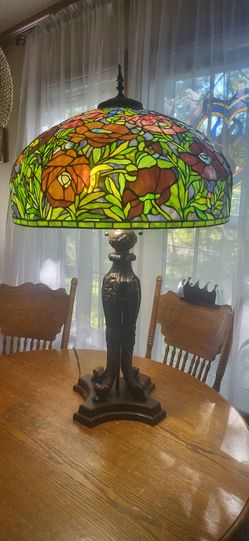 Stunning 30" Tiffany-Style Statement Lamp – Huge Vibrant Poppy Stained Glass