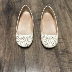 Girls Size 3Y - White Flat Slip on Dress Shoes