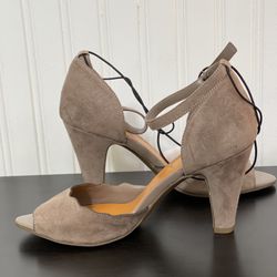 Brand New Taupe Heels
