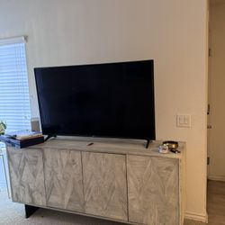 TV Stand / Console 
