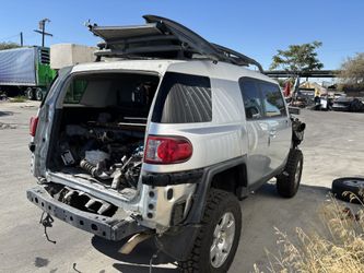 Toyota FJ cruiser final parting out quarter panels 