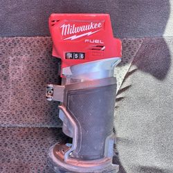 Milwaukee Router 