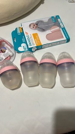 Como Tomo baby bottles & swaddle