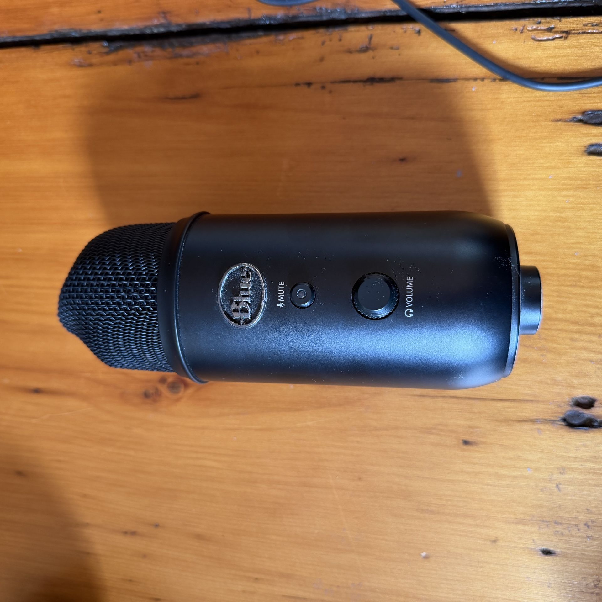 Blue Yeti Microphone - Black (dented) But Still Works Great