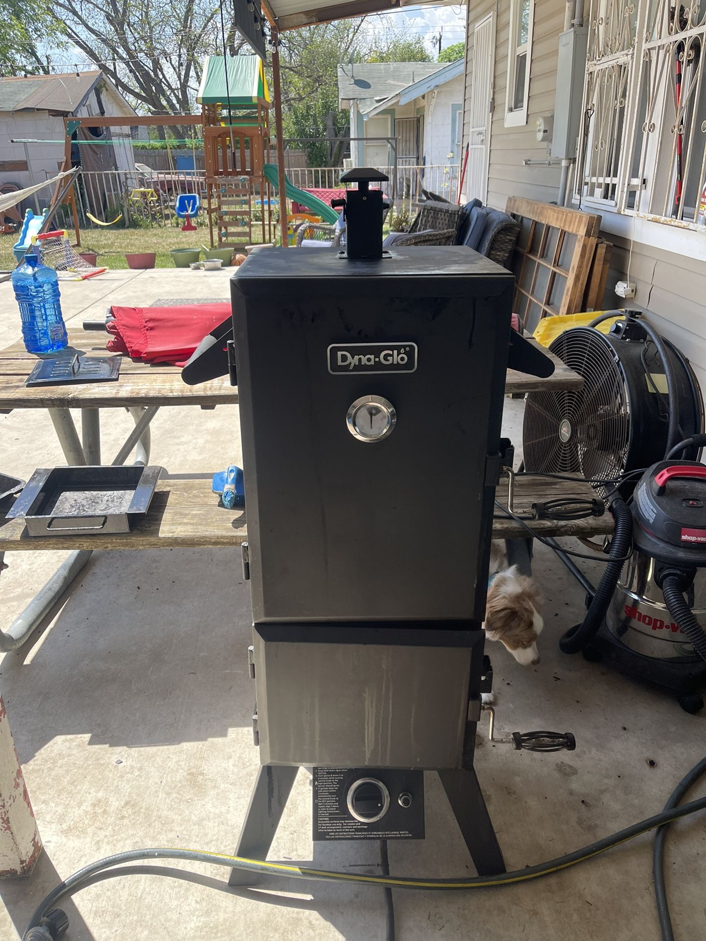 Dyna-Glo DGY784BDP 36" Vertical LP Gas Smoker