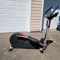 ProForm 3901 CrossTrainer Elliptical