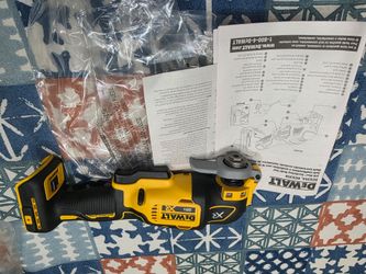 New Dewalt 20v XR Brushless oscillating tool, **TOOL ONLY AND PRICE FIRM**
