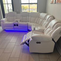 Brand New Power Reclining Sectional Sofa / Sofa Reclinable Eléctrico Nuevo a Estrenar… Delivery Available 🚚