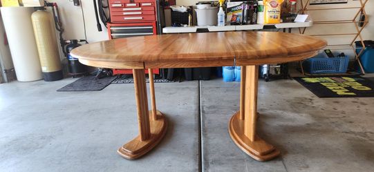 Round Oak Table with Leaf