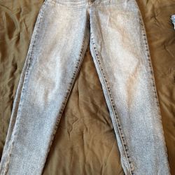 Levis