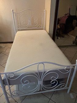 White Metal Twin Bed Frame with Mattress