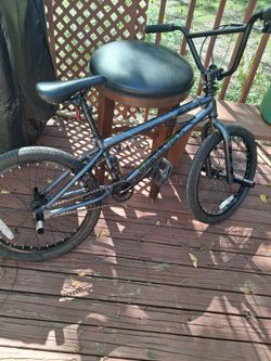 GT BMX BICYCLE GREAT CONDITION READY TO RIDE SIZE 20