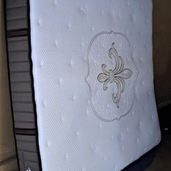 King Size Stearns and Foster Mattress From The Lux Estate Collection