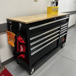 HUSKY TOOLBOX 52 In. W x 20in. D (10 Drawers)
