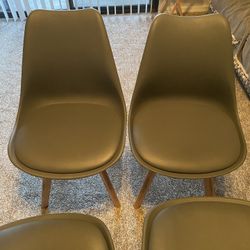 Chairs (4) 