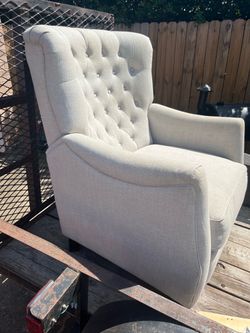 Tufted Wingback Accent recliner Chair off white color