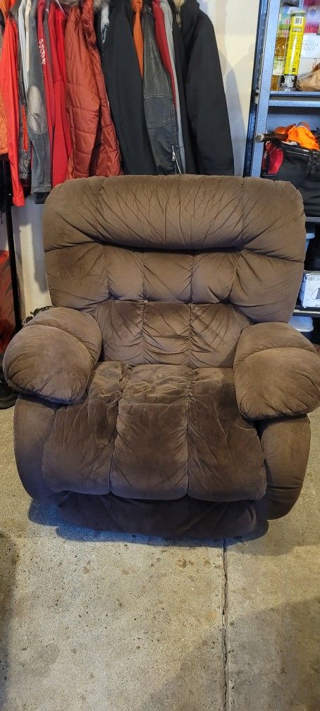 Free Recliner