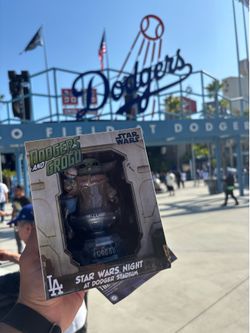 Dodgers grogu bobblehead