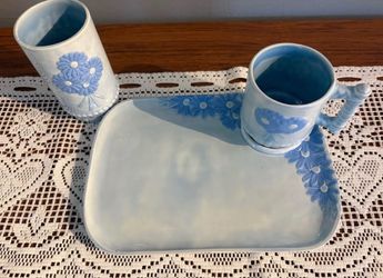 Vintage Blue Daisy Ceramic Snack Set - Tray with Matching Cup & Mug