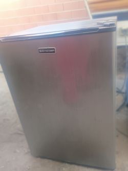 Mini fridge